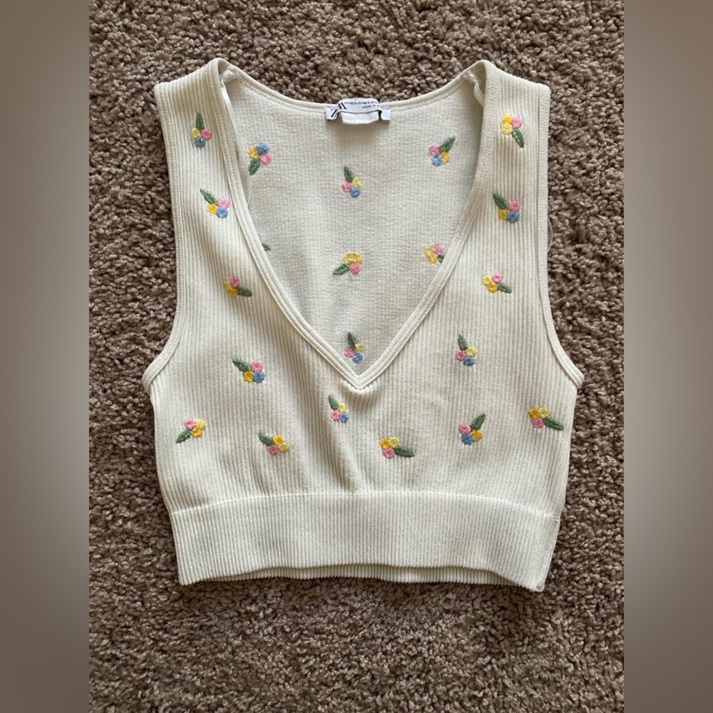 ‼️SOLD‼️ Zara Cream Floral Cropped Tank Top